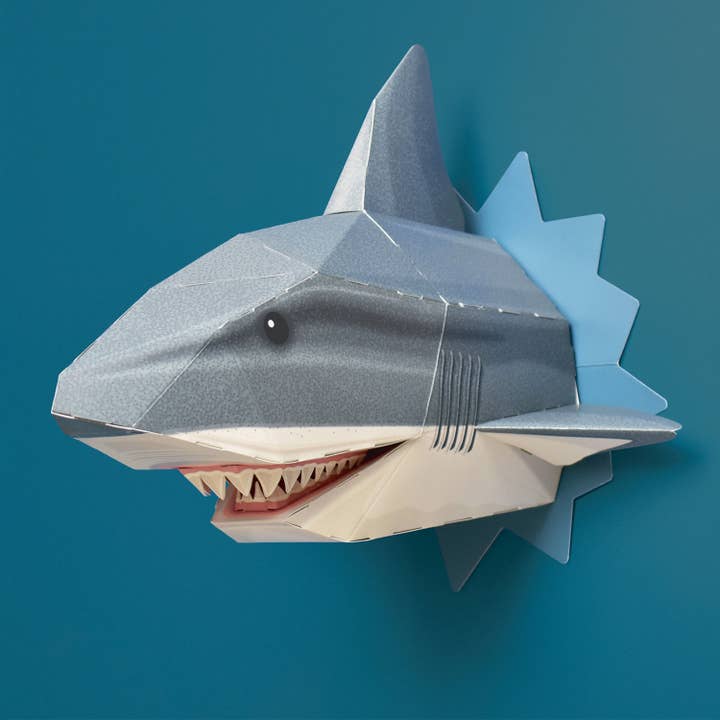 Build a Snappy Shark Wall Model from Clockwork Soldier