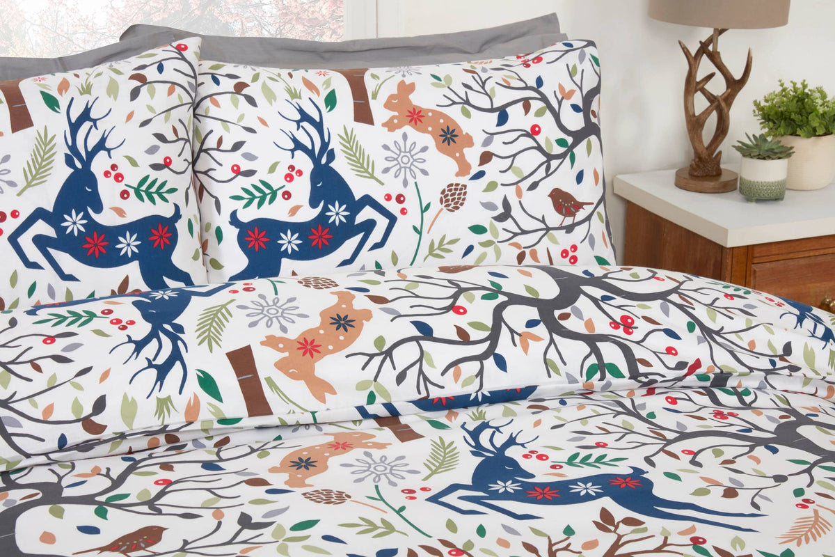 Tatton Woodland Reversible Duvet Cover Set in Multi
