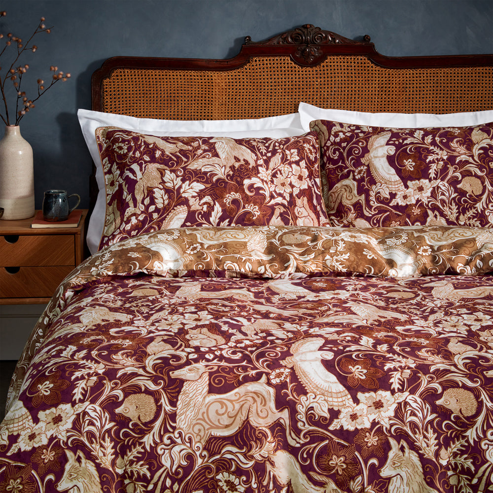 Harewood 100% Cotton Duvet Cover Set in Red