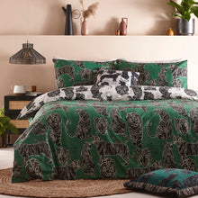 Wildcat Reversible Duvet Cover Set in Jungle Green