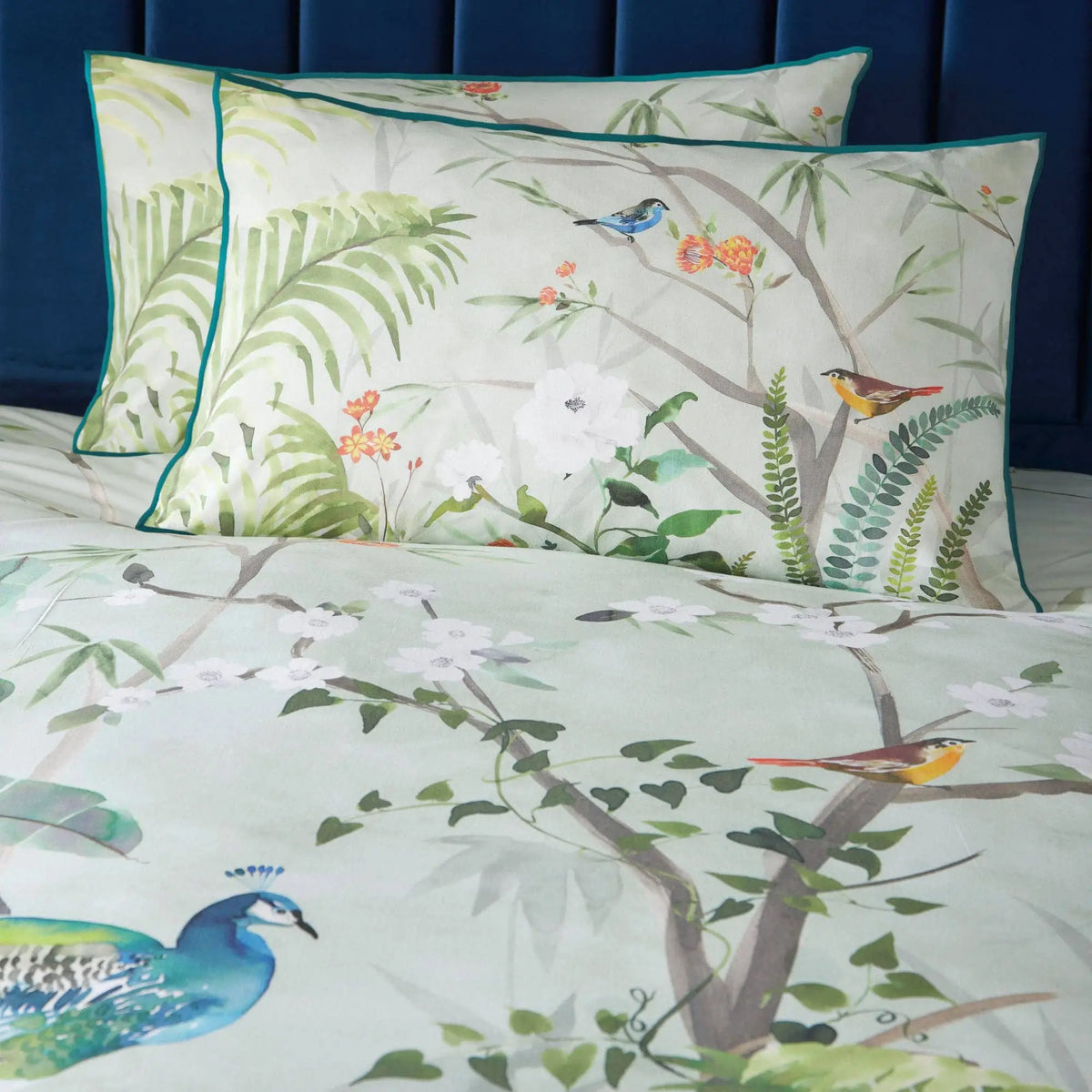 Soiree Peacock Jungle Duvet Cover Set in Green
