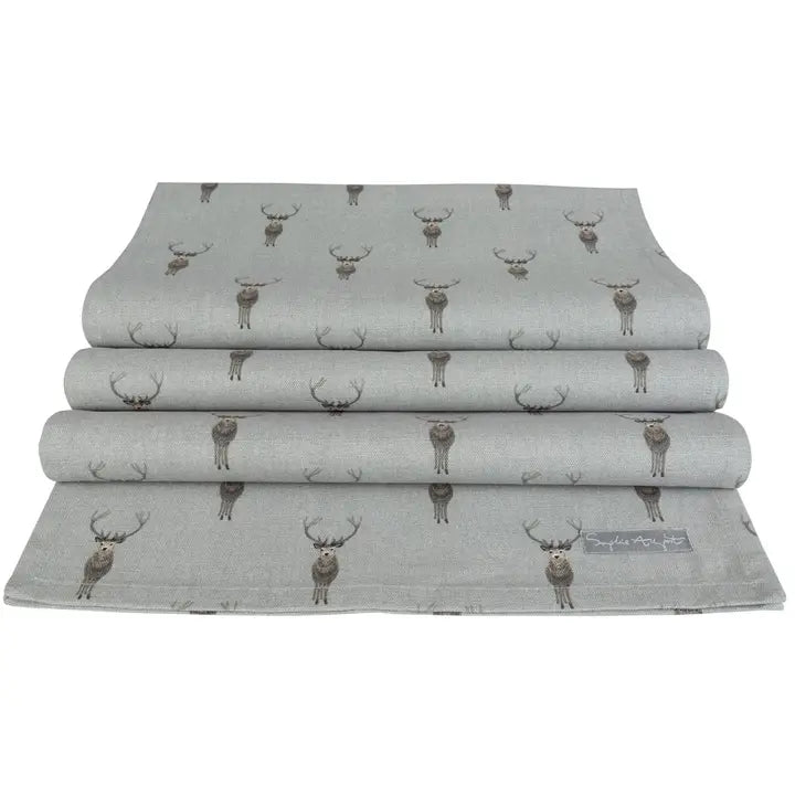 Highland Stag Cotton Table Runner 280 x 35 cm from Sophie Allport