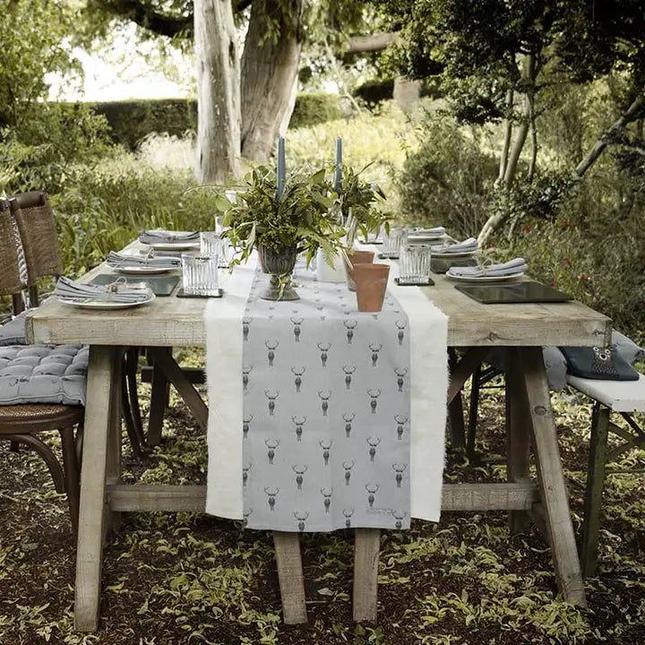 Highland Stag Cotton Table Runner 280 x 35 cm from Sophie Allport